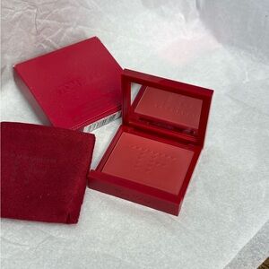 Tom Ford limited Edition cream Blush in 01 fist blush